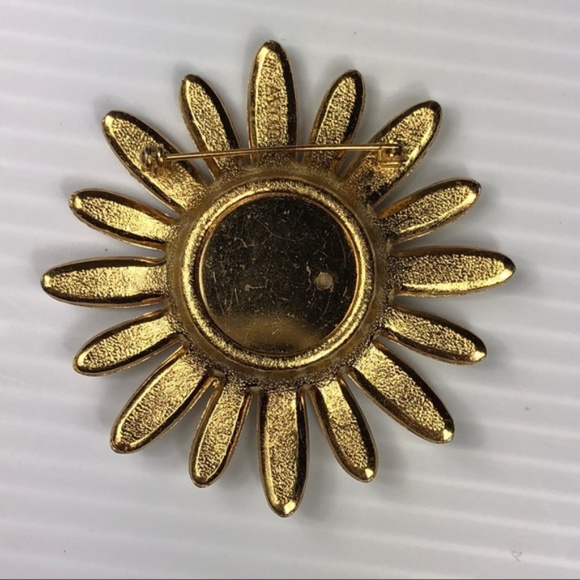 VINTAGE FLOWER PIN/LOCKET - Picture 3 of 4